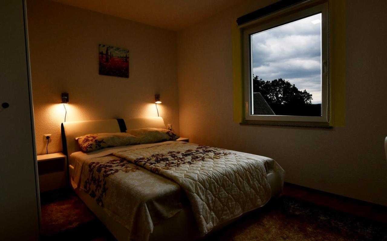 Lora Apartment Rakovica Exterior foto