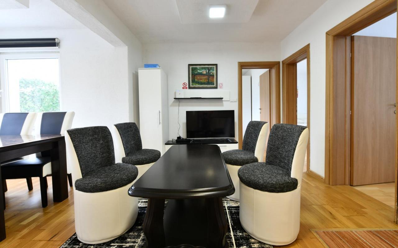 Lora Apartment Rakovica Exterior foto