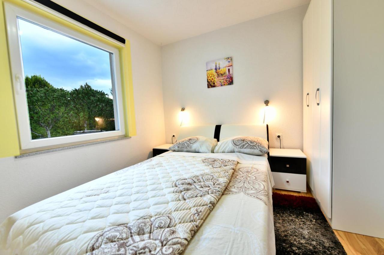 Lora Apartment Rakovica Exterior foto