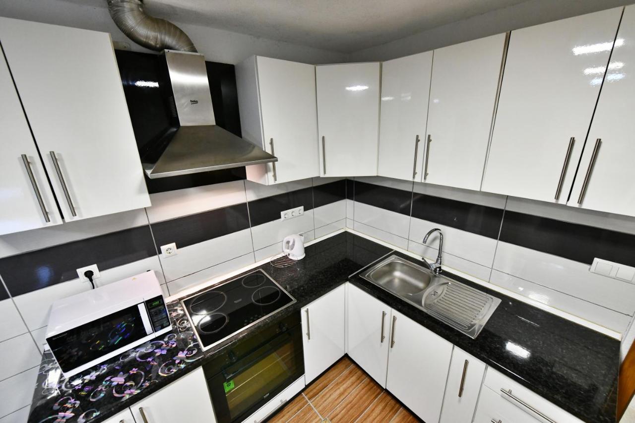 Lora Apartment Rakovica Exterior foto